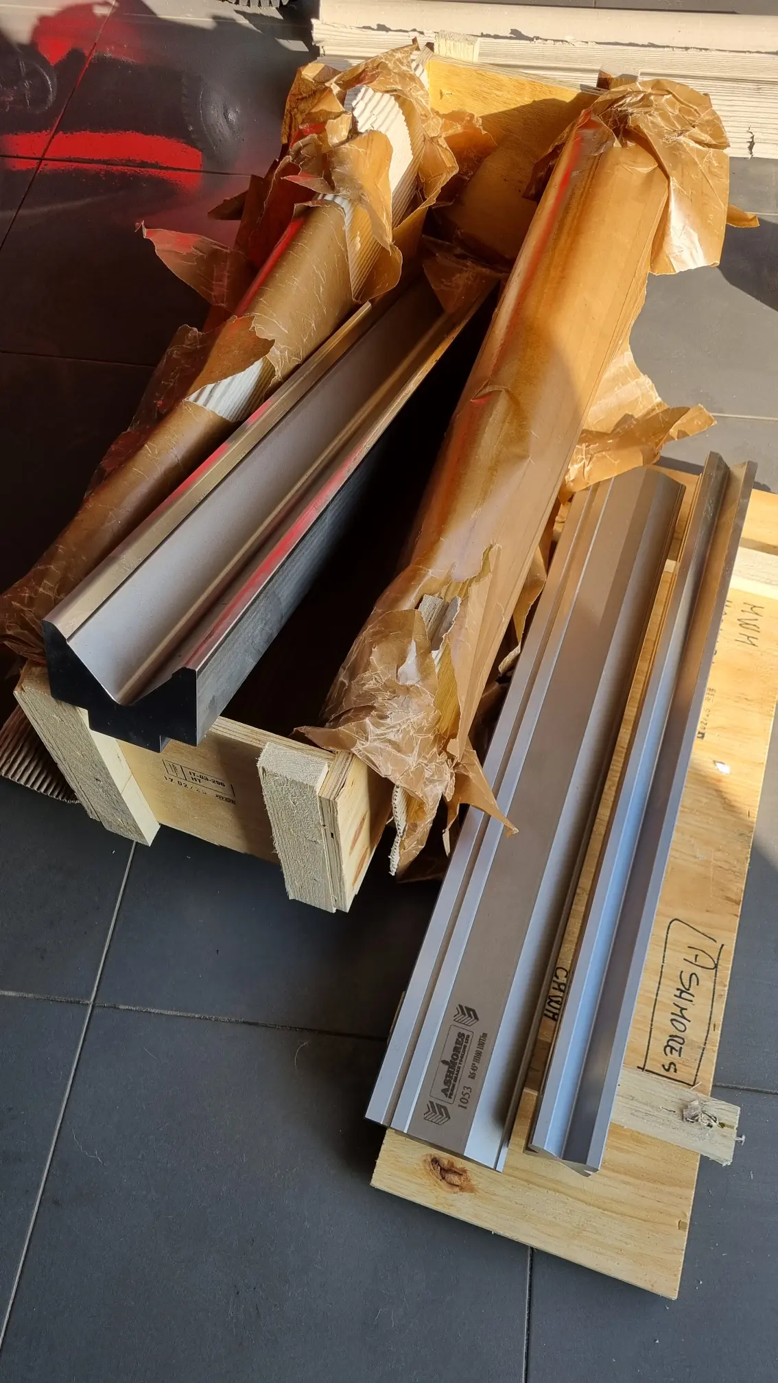 Precyzyjne narzędzia do gięcia blach CNC w przemyśle ciężkim